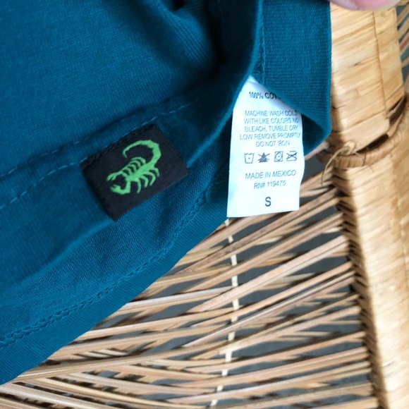 Erase Scorpion Men’s Long Sleeve Teal Shirt Pacsun - Picture 4 of 6